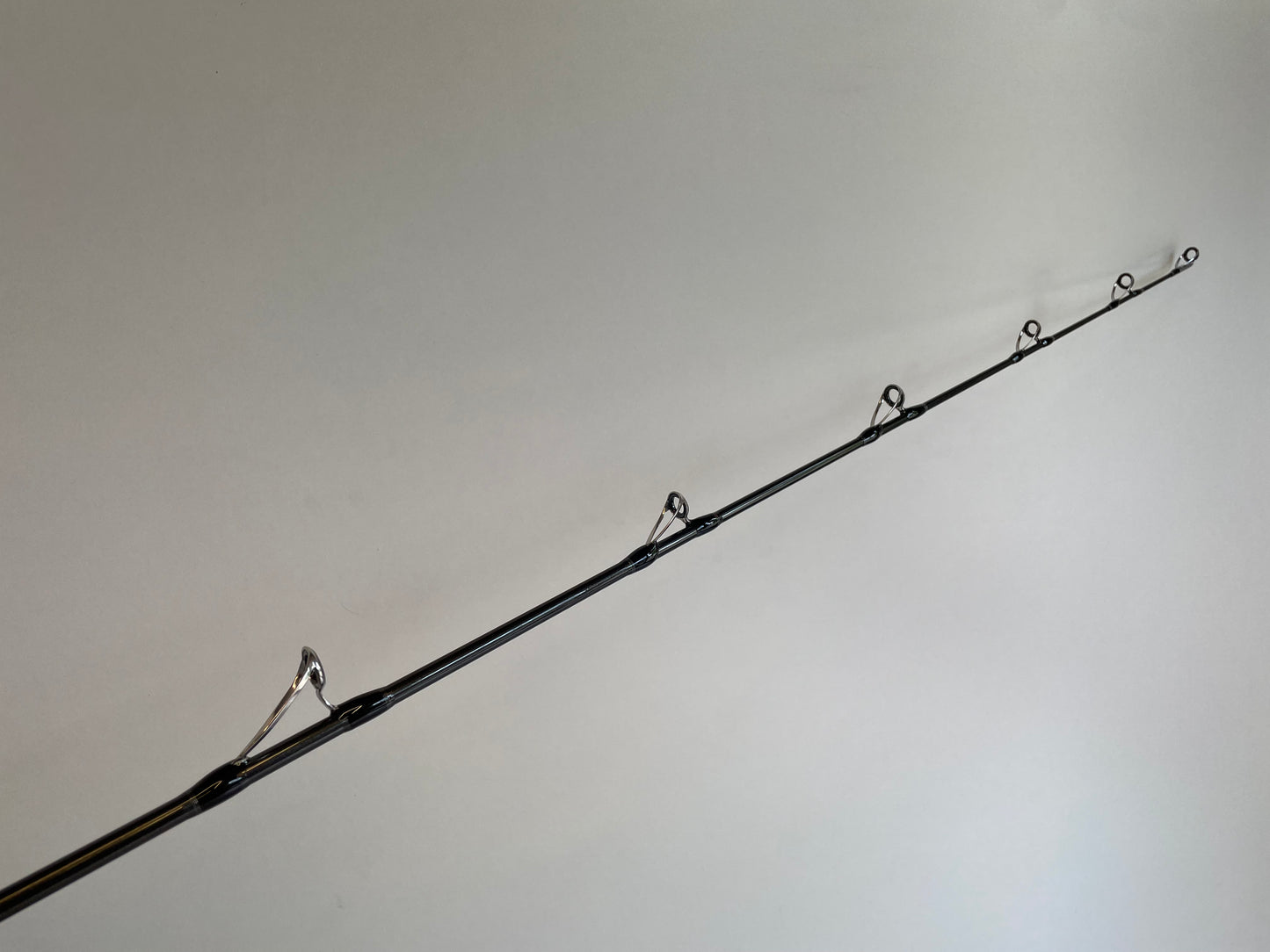 Penn Legion Cat Vertical Silver Series